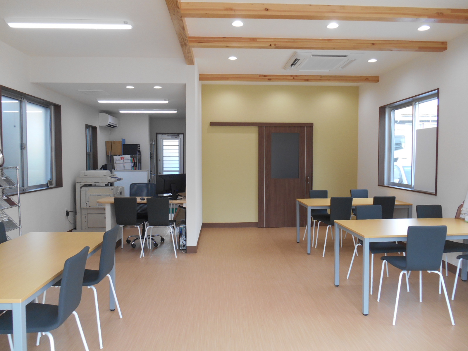 信頼の実績「施工実績7,000件」お墓相談のプロフェッショナル「お墓ディレクター在籍」80年の歴史の証明「蓄積されたノウハウ」高い信用性「業界団体へ多数加盟」